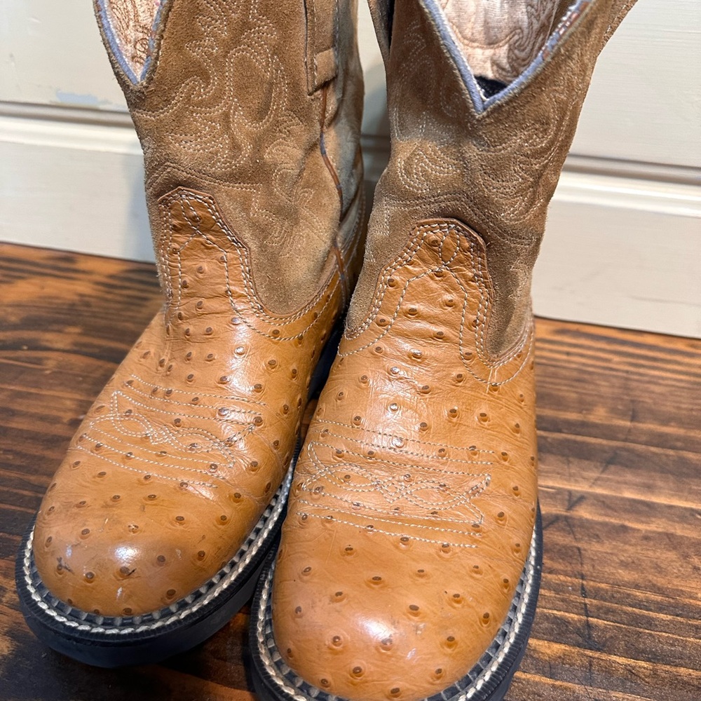 Women’s Tan Leather Ariat Boots